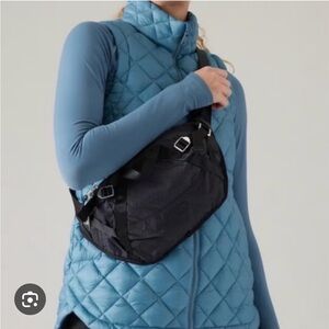 Athleta Excursion Waist Bag black new